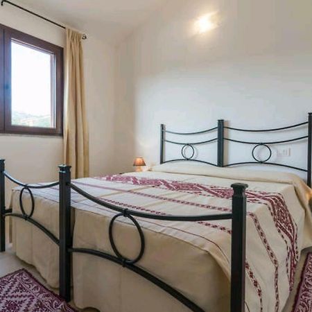 Bed and Breakfast Il Girasole Домус-де-Марія Екстер'єр фото