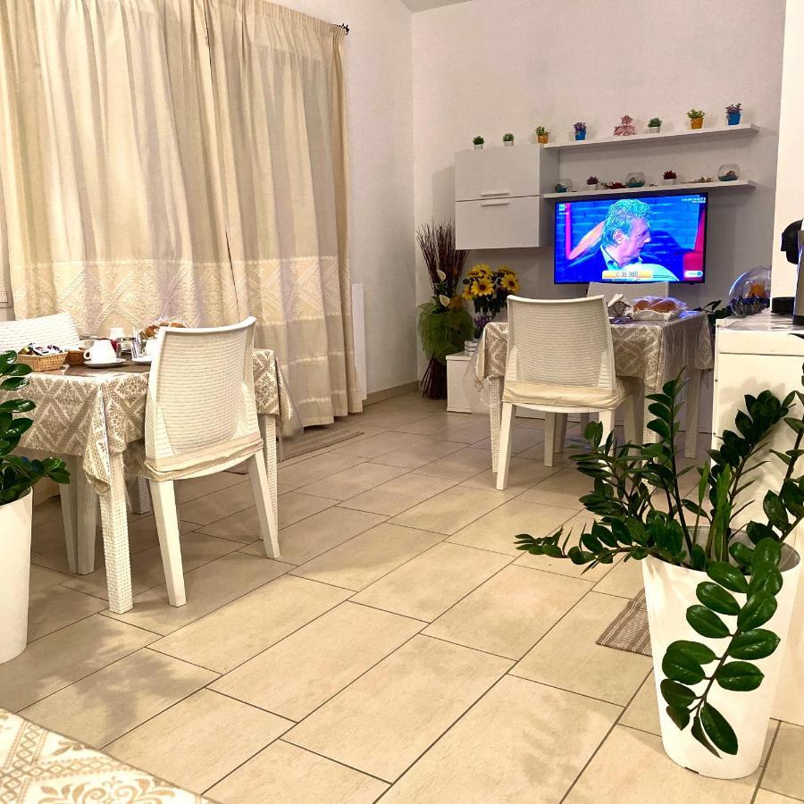 Bed and Breakfast Il Girasole Домус-де-Марія Екстер'єр фото