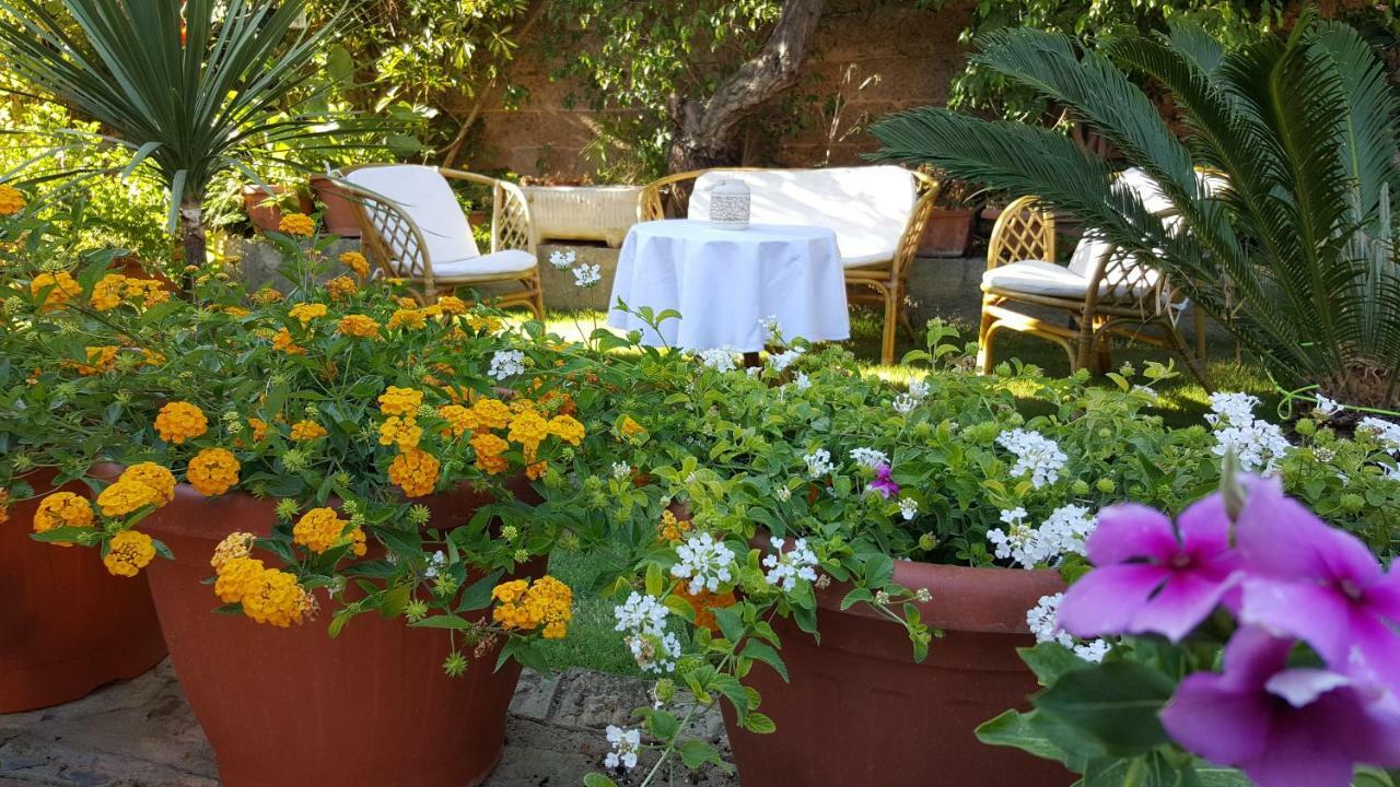Bed and Breakfast Il Girasole Домус-де-Марія Екстер'єр фото